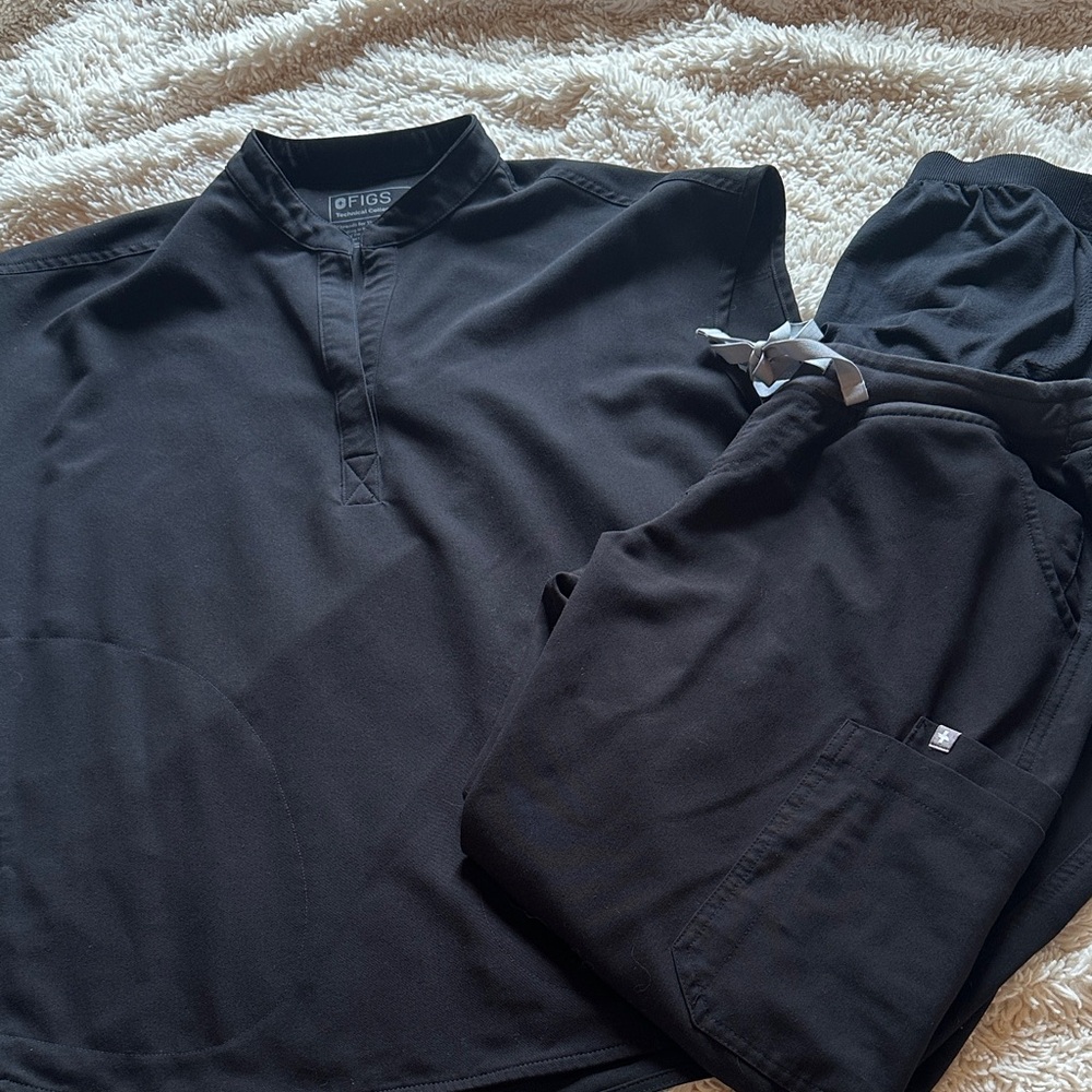 Figs black maternity scrub set